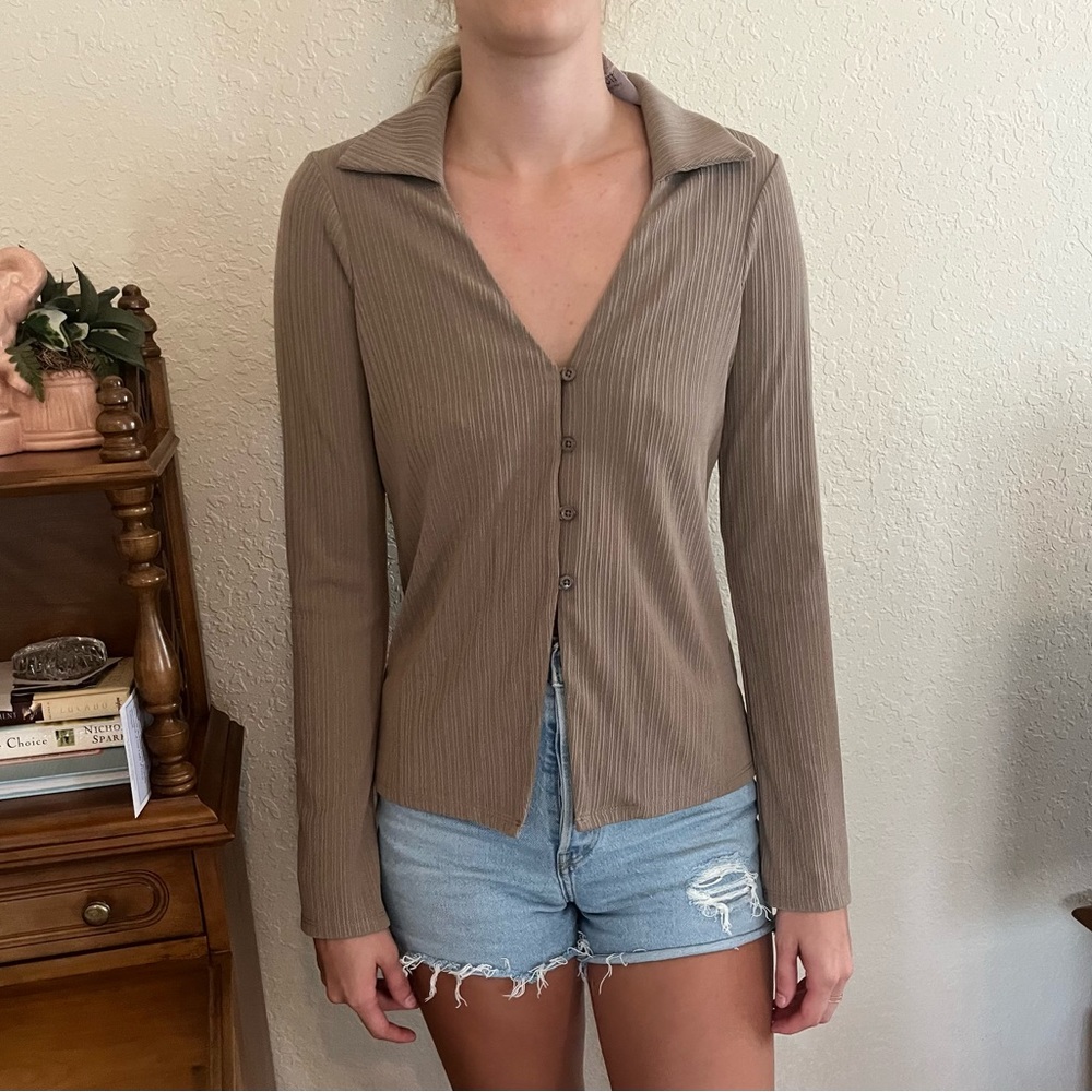 Reformation ribbed collar button down shirt xs